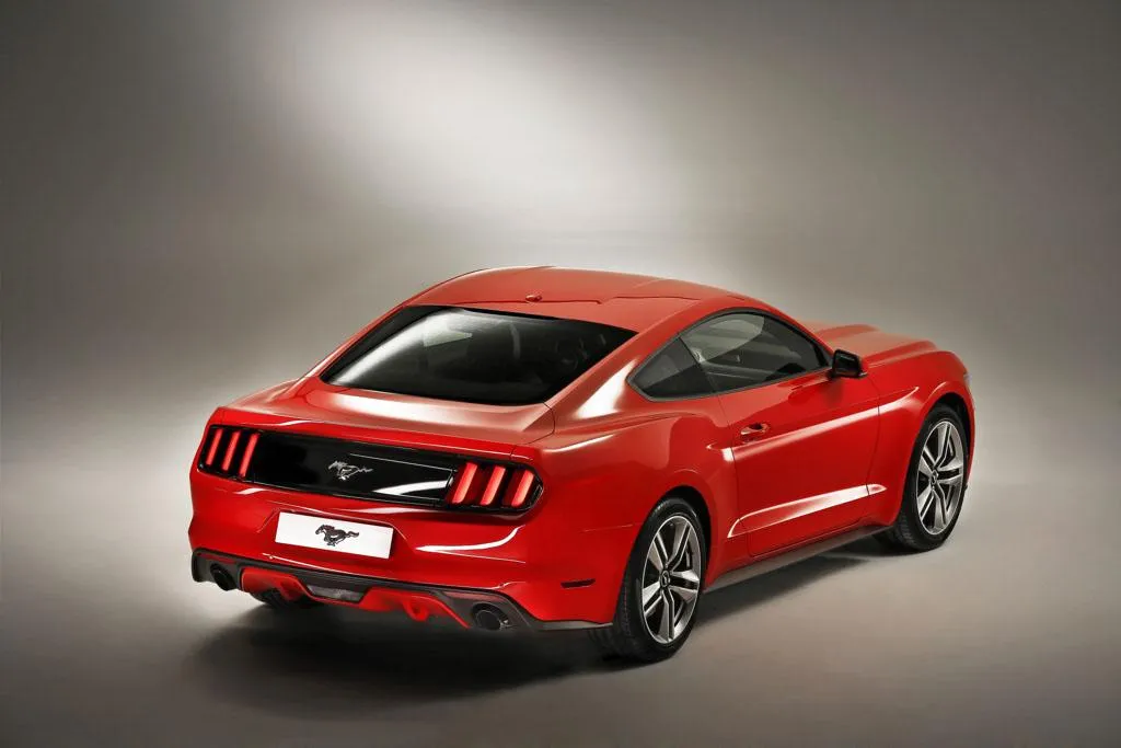 ford-apre-i-pre-ordini-per-la-nuova-mustang-durante-la-finale-di-champions-league-fordmustang_56
