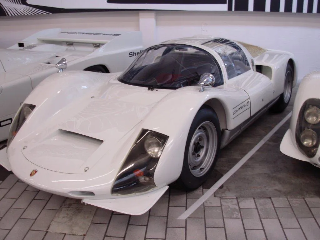 906 Carrera 6
