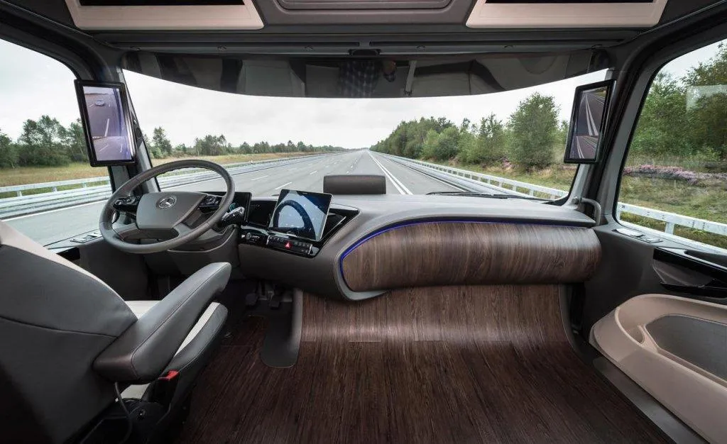 Mercedes-Benz Future Truck 2025: il camion che guida autonomamente (FOTO E VIDEO)