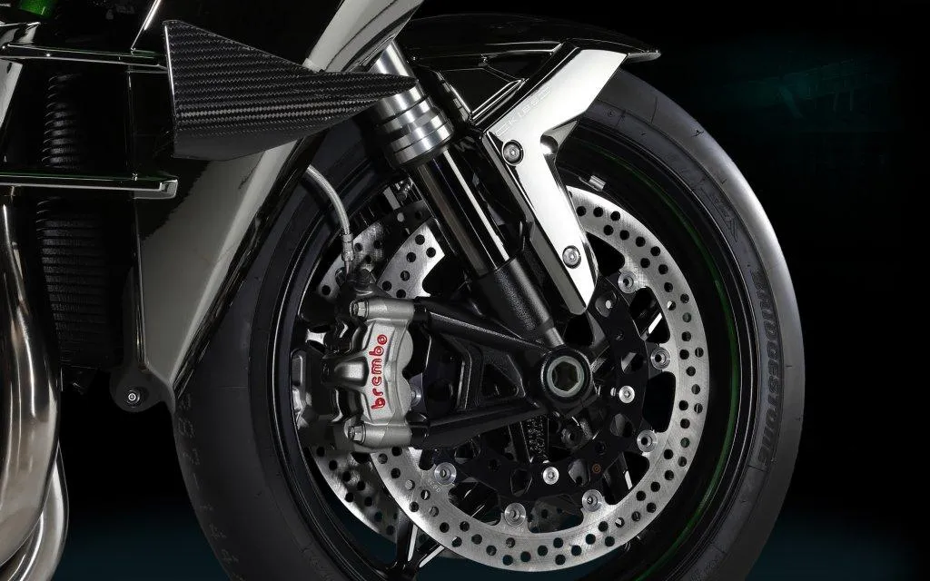 Kawasaki Ninja H2R: la moto più veloce di tutti i tempi (FOTO E VIDEO)
