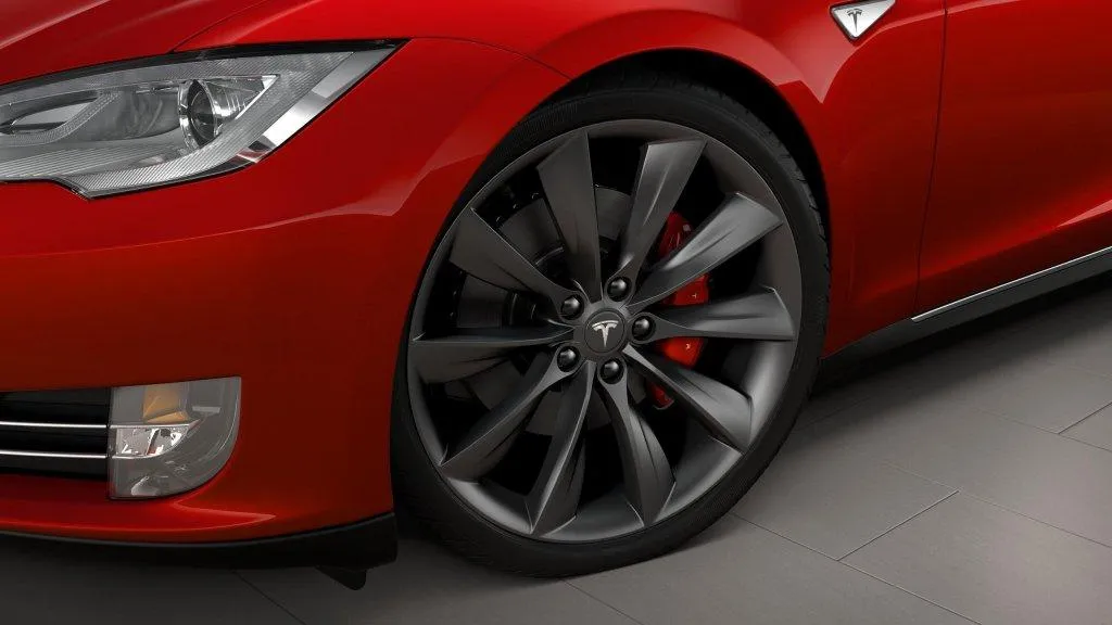 Nasce la Tesla Model P85D, la prima auto elettrica con pilota automatico (FOTO)