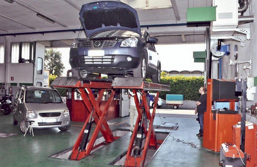 Revisione auto scaduta come comportarsi