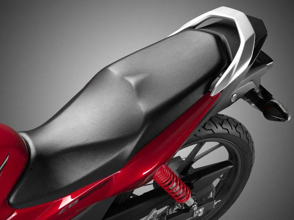 Honda presenta la nuova CB125F, monocilindrica da 51,3 km/l (FOTO)