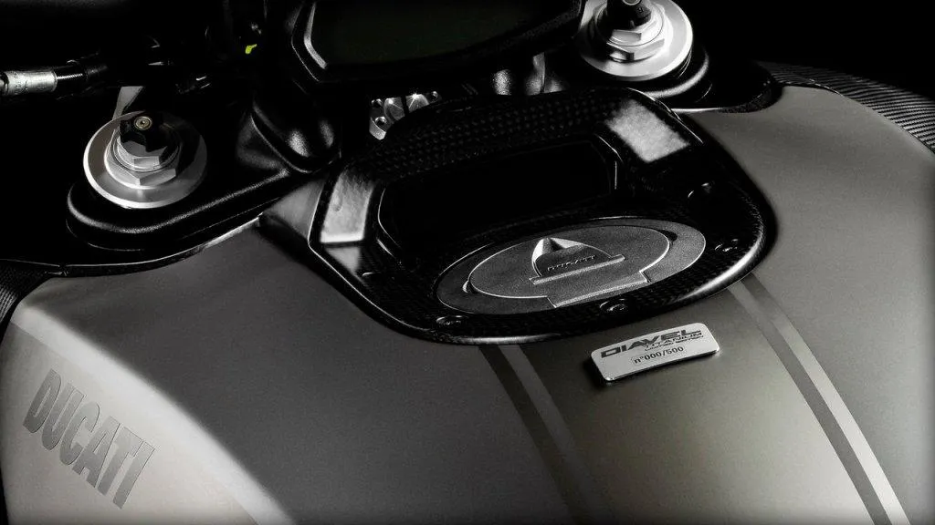 EICMA 2014: ecco la Ducati Diavel Titanium (FOTO E VIDEO)