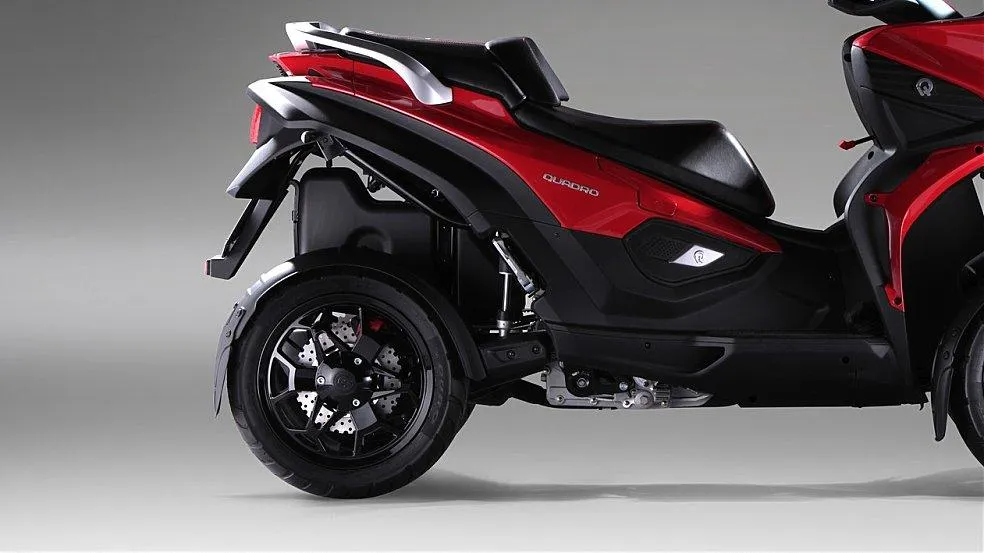 Arriva Quadro4 lo scooter a 4 ruote (FOTO)