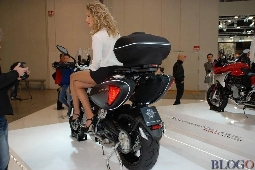 Ad EICMA 2014 la nuova MV Agusta Stradale 800