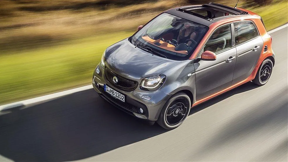 Dopo 8 anni torna la Smart ForFour (FOTO)