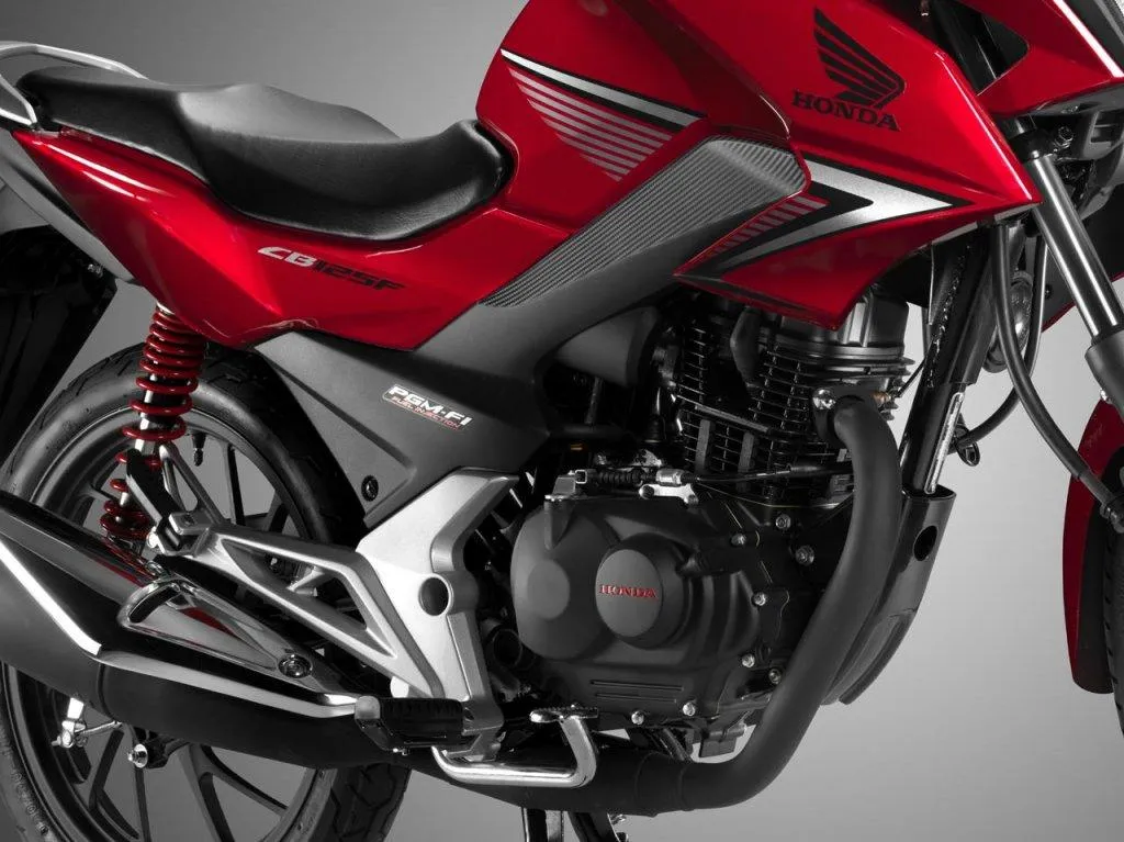 Honda presenta la nuova CB125F, monocilindrica da 51,3 km/l (FOTO)