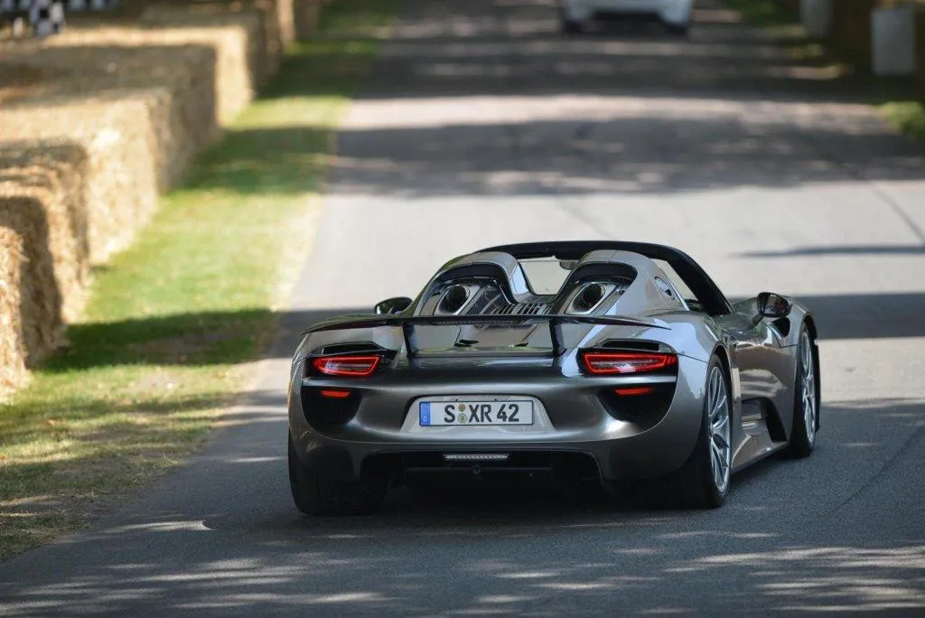 Porsche 918 Spyder il flagello di Dio (FOTO E VIDEO)