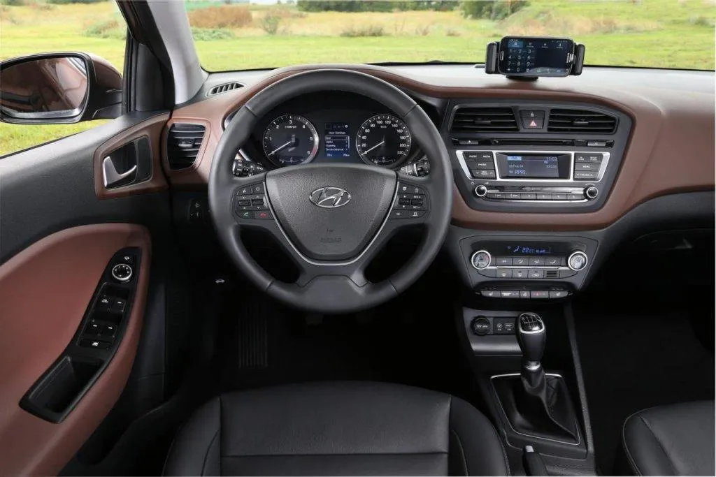 Hyundai i20: un urlo silenzioso per il mercato 2015 (FOTO)