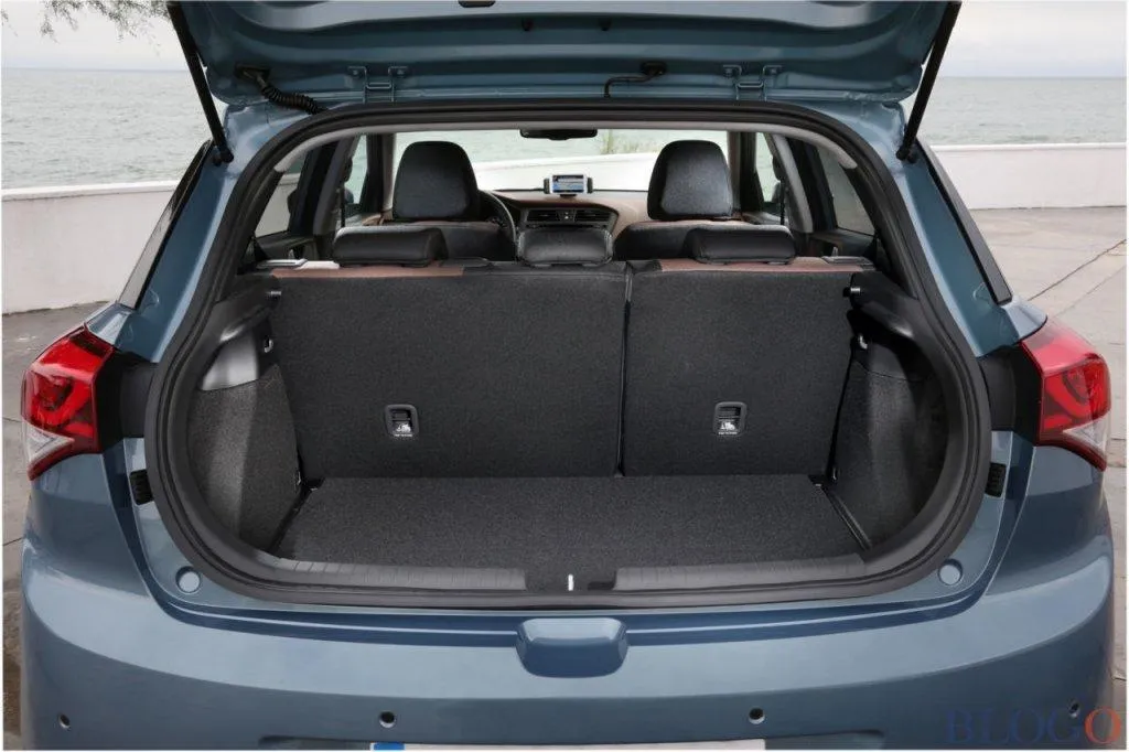 Hyundai i20: un urlo silenzioso per il mercato 2015 (FOTO)