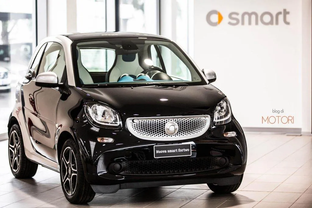 Smart forTwo, arriva la versione automatica (Prezzi e Info)