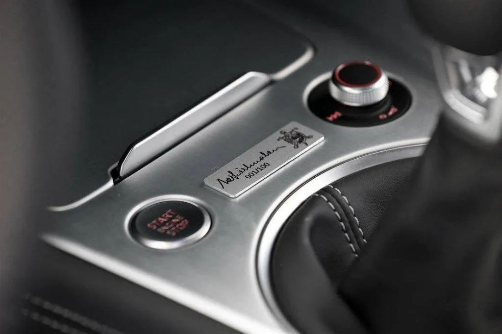 Particolare targhetta cambio Audi TT Nuvolari LE