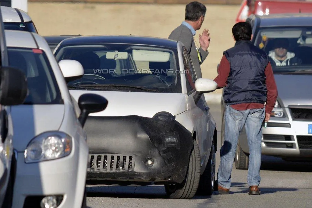 Arriva la nuova 500 del 2016: ecco quando è stata 'spiata' su strada (FOTO)