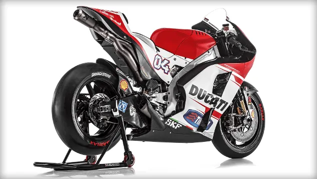 MotoGP: presentata la nuova Ducati Desmosedici GP15, una moto da paura (FOTO)