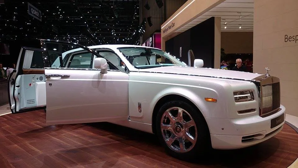 Rolls-Royce-Serenity-
