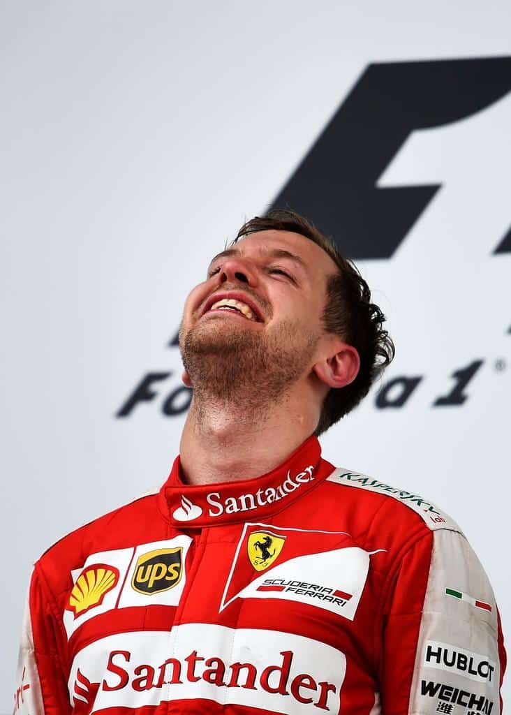 Le lacrime di Sebastian Vettel dopo la vittoria in Malesia (FOTO)