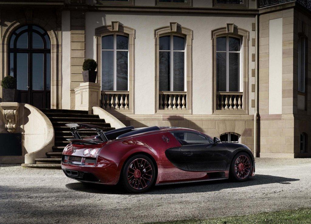 L'ultima Bugatti Veyron saluta il mondo così (VIDEO e FOTO)