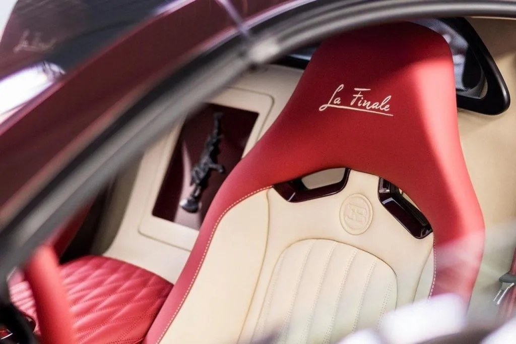 L'ultima Bugatti Veyron saluta il mondo così (VIDEO e FOTO)