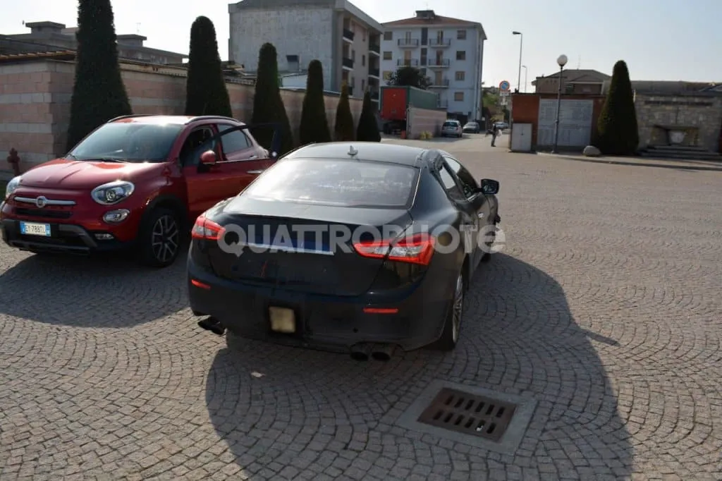 Alfa Romeo Giulia: gli scatti esclusivi rubati in strada (FOTO)
