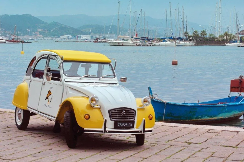 Ritorno al futuro: la Citroen 2CV Soleil ritorna il mito (FOTO)