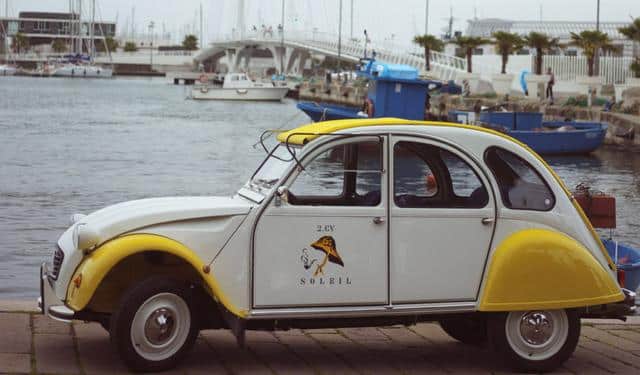 Ritorno al futuro: la Citroen 2CV Soleil ritorna il mito (FOTO)