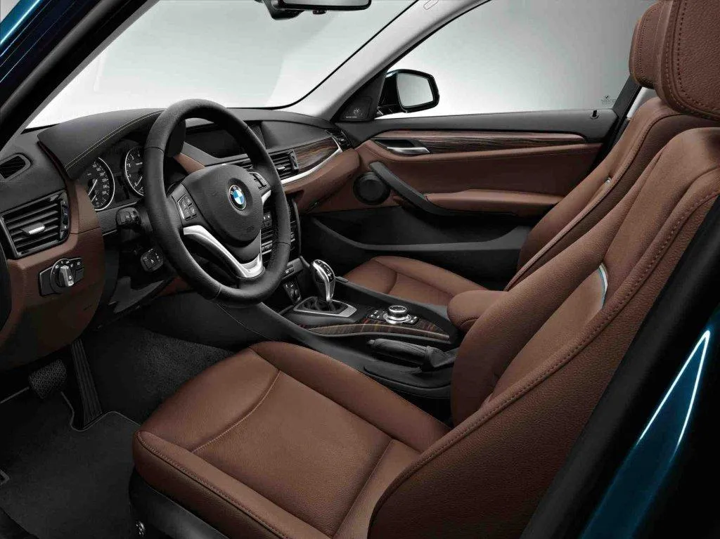 Gli interni di classe della nuova BMW X1 2015 AUTOBILD