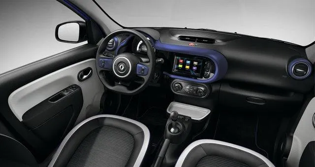 Gli interni chic della Twingo Lovely-alvolante.it