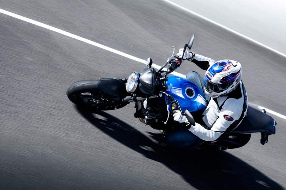 SV650A_2016_action_blue_A